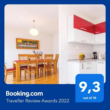 Big White Apartament *