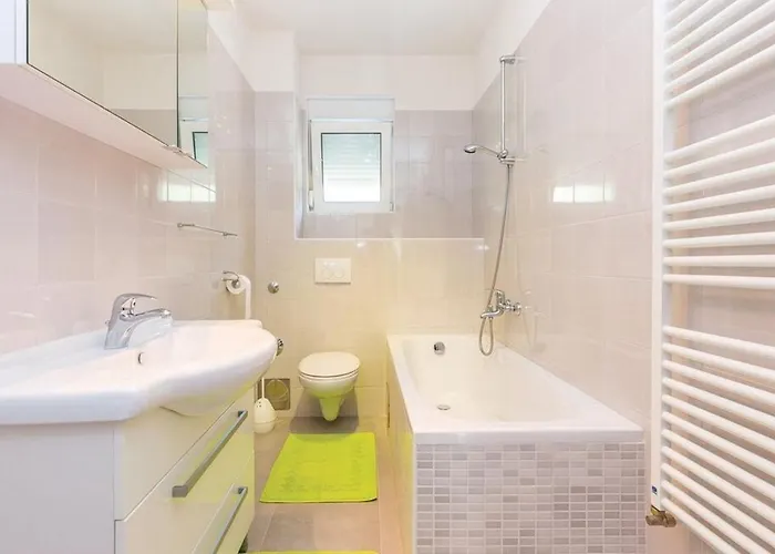 Big White * Novi Vinodolski