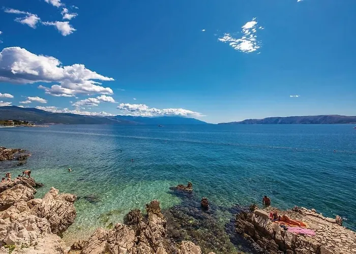 Big White Apartment Novi Vinodolski